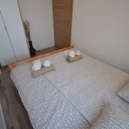 Boticki Apartment